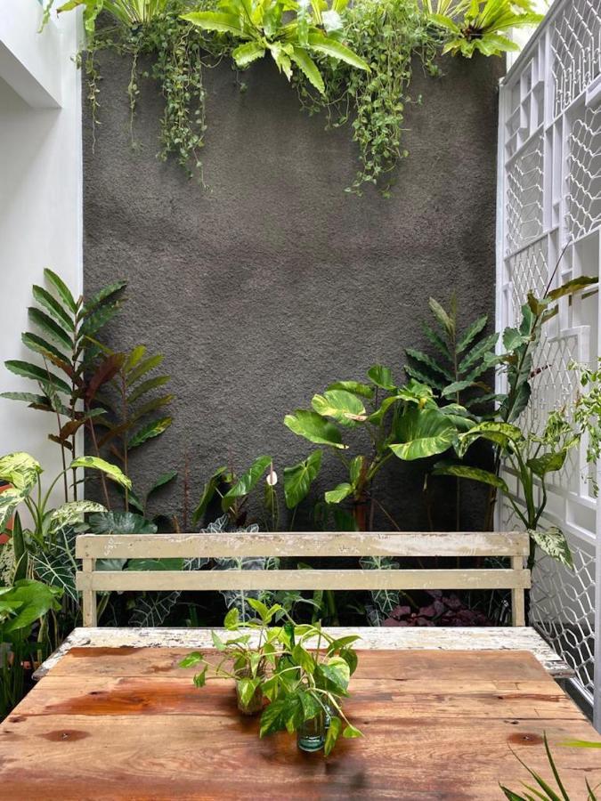 Javaku Hostel Jogjakarta Buitenkant foto